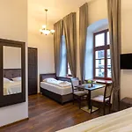 Zeppelin Simple Acomodation Bed & Breakfast Jelenia Gora