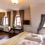 Zeppelin Simple Acomodation Bed & Breakfast Jelenia Gora
