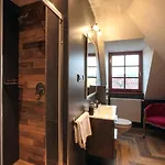 Bed and Breakfast Zeppelin Simple Acomodation