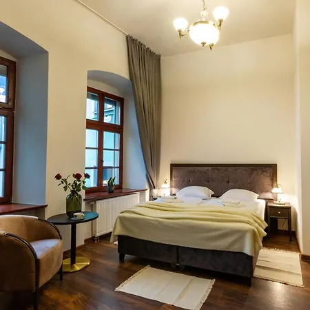 Zeppelin Simple Acomodation Bed & Breakfast