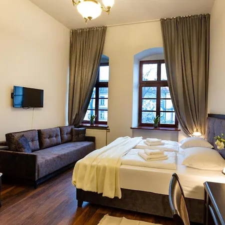 Bed & Breakfast Zeppelin Simple Acomodation *