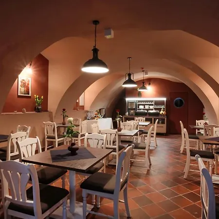 Zeppelin Simple Acomodation Nocleg ze śniadaniem 3*