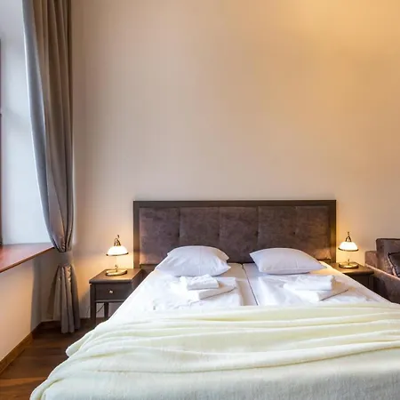 Bed & Breakfast Zeppelin Simple Acomodation *