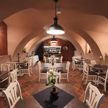 Zeppelin Simple Acomodation 3* Jelenia Gora