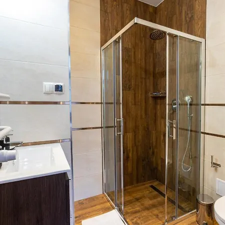 Bed & Breakfast Zeppelin Simple Acomodation Jelenia Gora