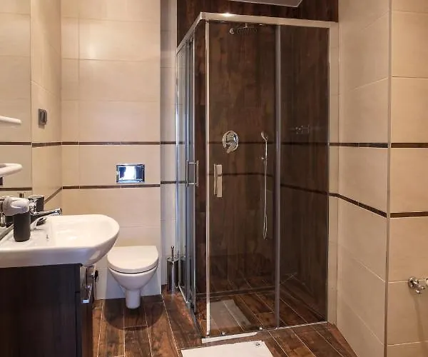 Zeppelin Simple Acomodation Bed & Breakfast