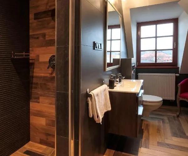 Bed & Breakfast Zeppelin Simple Acomodation 3*