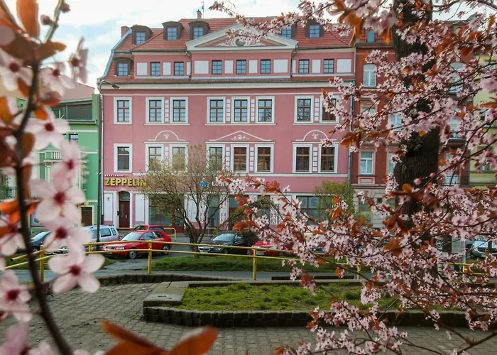 Zeppelin Simple Acomodation Bed & Breakfast 3*