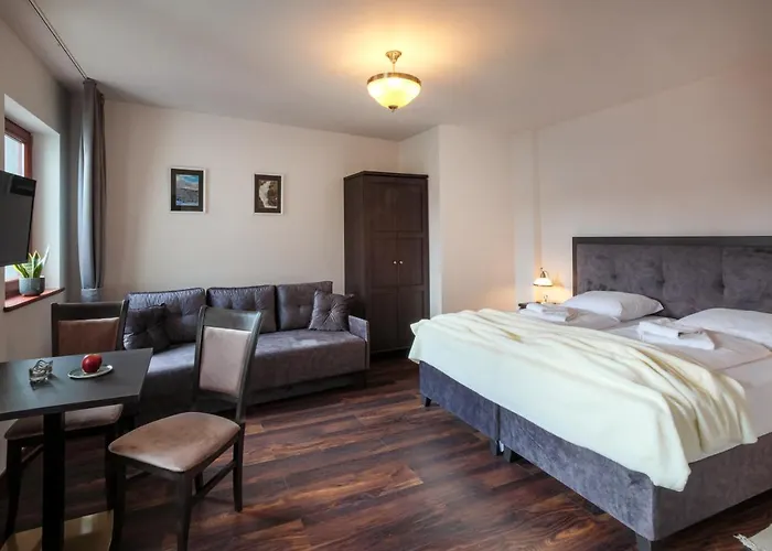 Zeppelin Simple Acomodation 3*