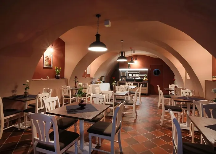 Zeppelin Simple Acomodation Bed & Breakfast 3*