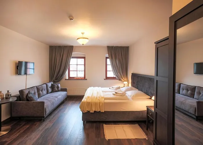 Zeppelin Simple Acomodation Bed & Breakfast 3*