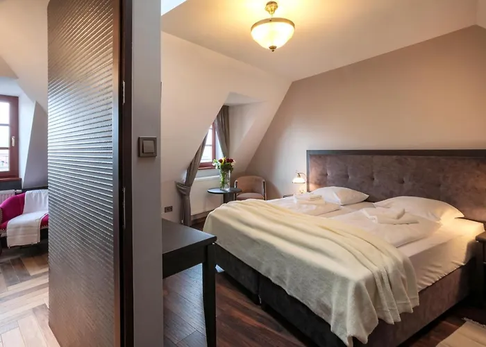 Zeppelin Simple Acomodation 3* Jelenia Gora