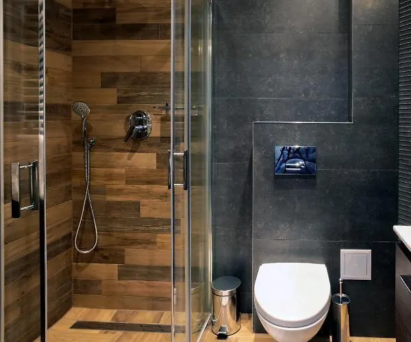 Zeppelin Simple Acomodation Bed & Breakfast Jelenia Gora