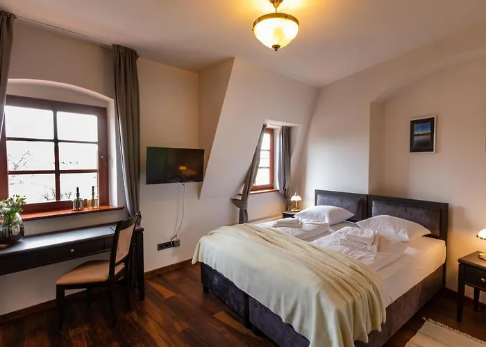 Zeppelin Simple Acomodation Bed & Breakfast