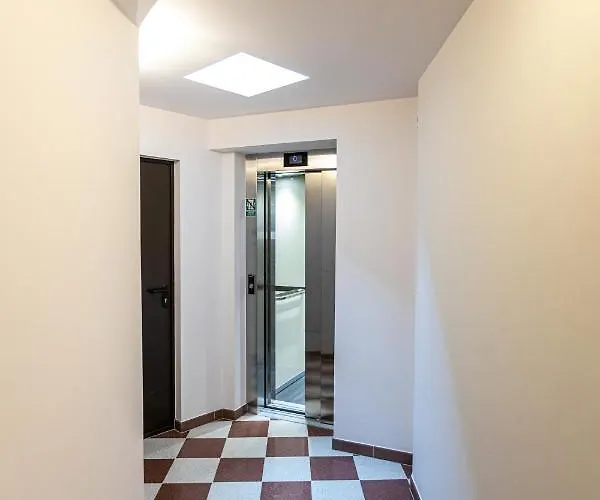 Bed & Breakfast Zeppelin Simple Acomodation 3*